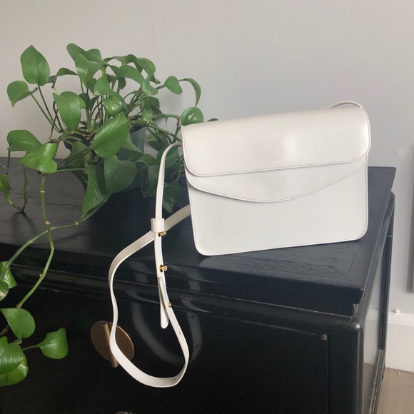 Illesteva Handbags - Illesteva genuine white leather bag